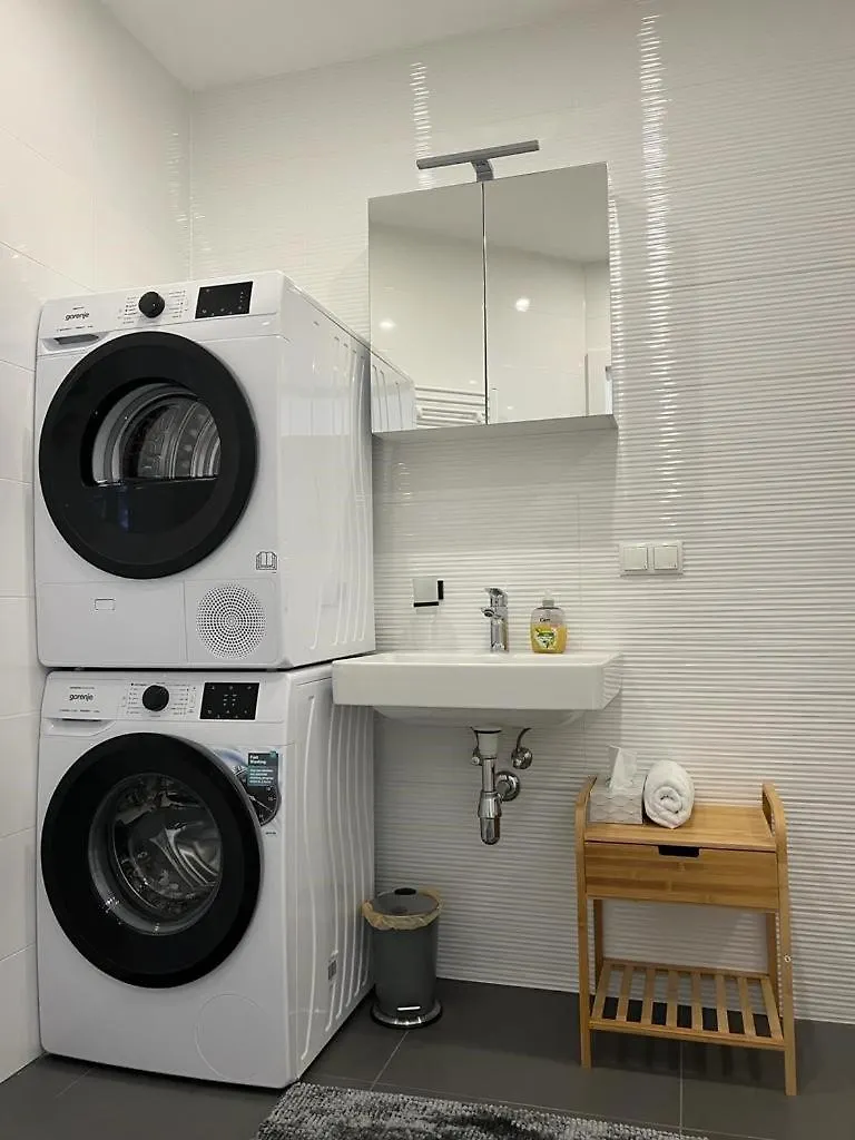 New Central Apartments Westbahnhof Vienna Austria
